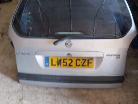 OPEL Csomagtérajtó (Részeivel)