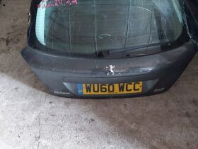 PEUGEOT Csomagtérajtó (Részeivel)