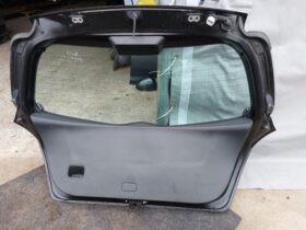 TOYOTA Csomagtérajtó (Részeivel)