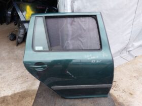 SKODA Jobb hátsó Ajtó (Részeivel)