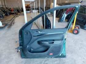 SKODA Jobb első Ajtó (Részeivel)