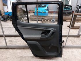 SKODA Bal hátsó Ajtó (Részeivel)