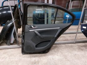 SKODA Jobb hátsó Ajtó (Részeivel)