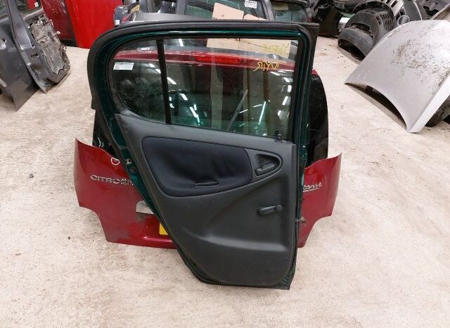 
								TOYOTA Bal hátsó Ajtó (Részeivel) full									