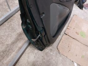 TOYOTA Jobb első Ajtó (Részeivel)