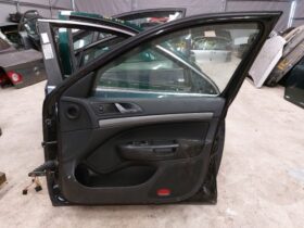 SKODA Jobb első Ajtó (Részeivel)