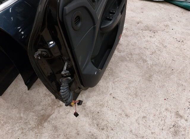 
								SKODA Jobb első Ajtó (Részeivel) full									