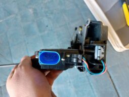 
										SKODA Bal első Zárbetét full									