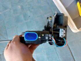 SKODA Bal első Zárbetét