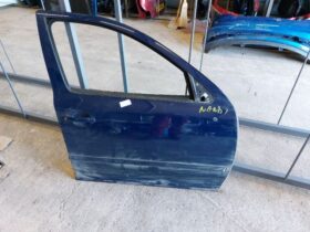 SKODA Jobb első Ajtó (Részeivel)