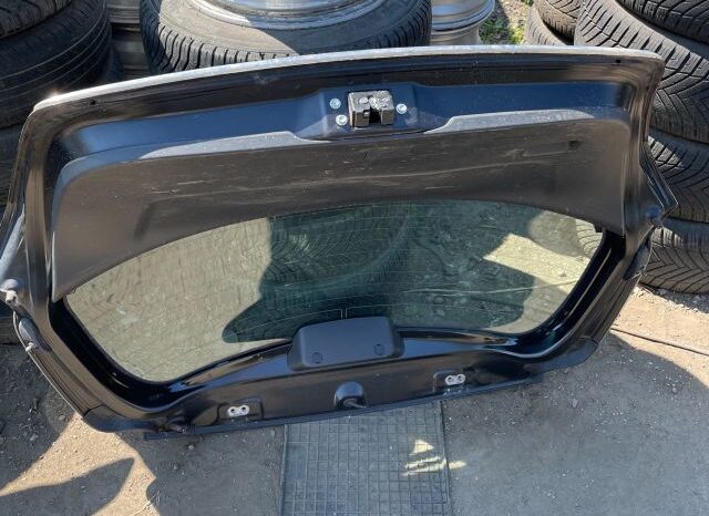 
								TOYOTA Csomagtérajtó (Részeivel) full									