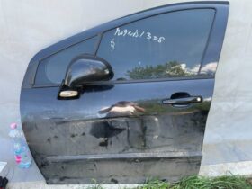 PEUGEOT Bal első Ajtó (Részeivel)