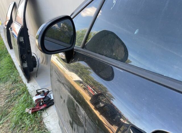 
								PEUGEOT Bal első Ajtó (Részeivel) full									