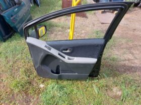 TOYOTA Jobb első Ajtó (Részeivel)