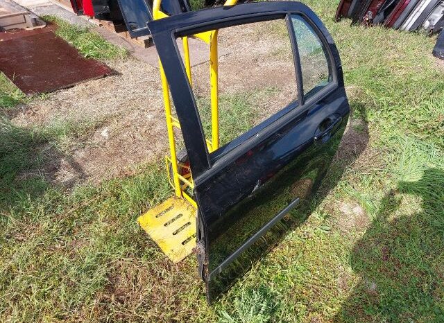 
								TOYOTA Bal hátsó Ajtó (Részeivel) full									