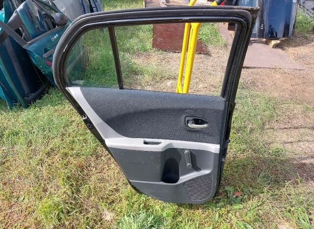 
								TOYOTA Bal hátsó Ajtó (Részeivel) full									
