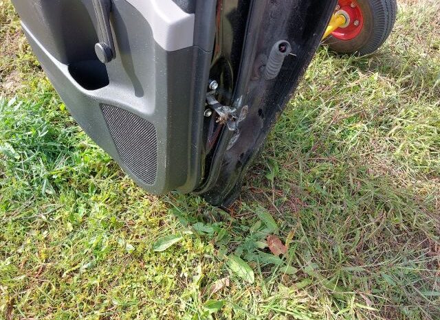 
								TOYOTA Bal hátsó Ajtó (Részeivel) full									