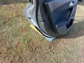 PEUGEOT Bal hátsó Ajtó (Részeivel)