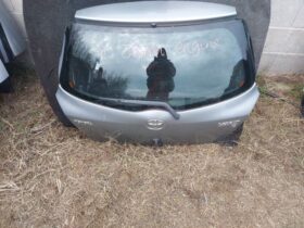 TOYOTA Csomagtérajtó (Részeivel)