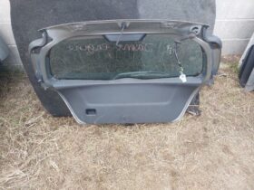 TOYOTA Csomagtérajtó (Részeivel)