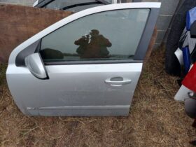 OPEL Bal első Ajtó (Részeivel)