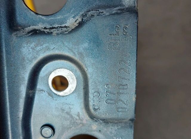 
								AUDI Jobb első Sárvédő full									