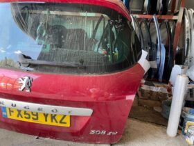 PEUGEOT Csomagtérajtó (Részeivel)