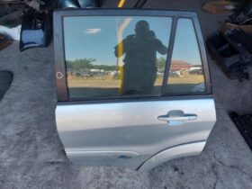 TOYOTA Bal hátsó Ajtó (Részeivel)