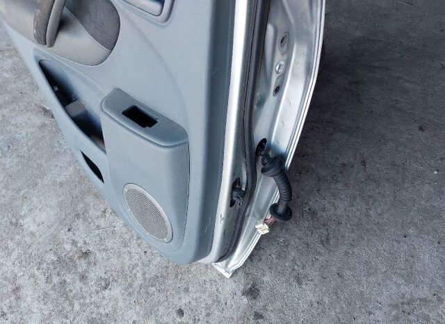 
								TOYOTA Bal hátsó Ajtó (Részeivel) full									