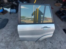 TOYOTA Bal hátsó Ajtó (Részeivel)