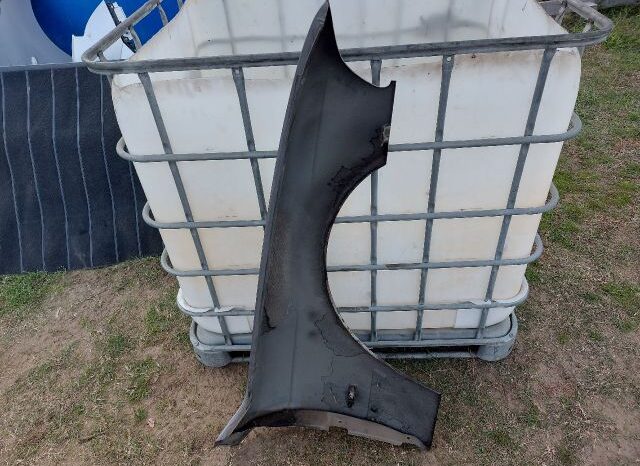 
								BMW Bal első Sárvédő full									