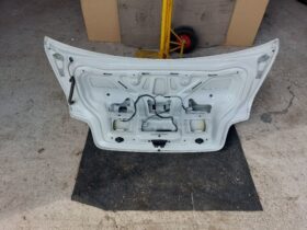 BMW Csomagtérajtó (Részeivel)