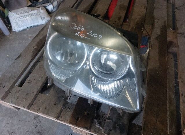 
								FIAT Jobb Fényszóró full									