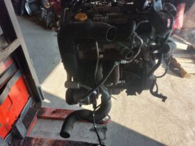 SUZUKI Komplett Motor (Segédberendezésekkel)
