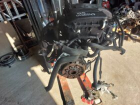 TOYOTA Komplett Motor (Segédberendezésekkel)