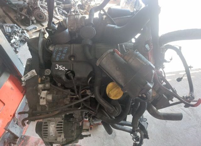 
								RENAULT Komplett Motor (Segédberendezésekkel) full									