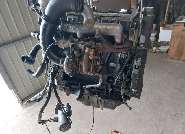 
								RENAULT Komplett Motor (Segédberendezésekkel) full									