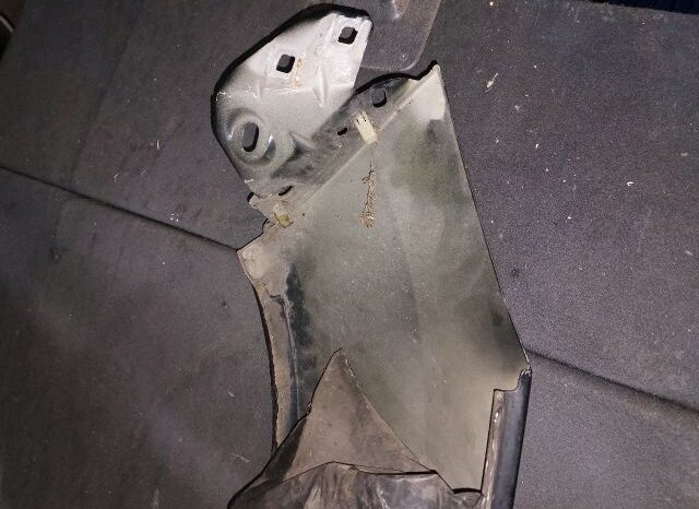 
								FORD Jobb első Sárvédő full									