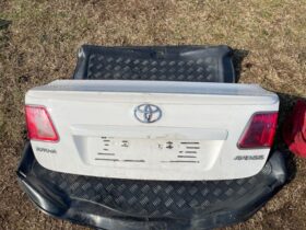 TOYOTA Csomagtérajtó (Részeivel)