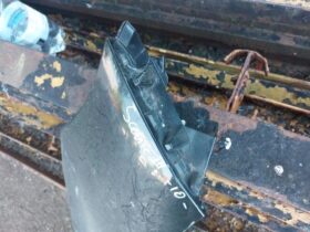 RENAULT Jobb első Sárvédő