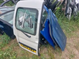 PEUGEOT Bal Csomagtérajtó (Részeivel)