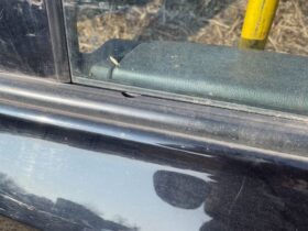 RENAULT Bal hátsó Ajtó (Részeivel)