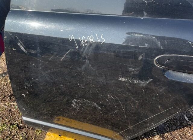 
								TOYOTA Bal hátsó Ajtó (Részeivel) full									