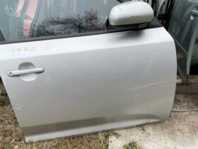 KIA Jobb első Ajtó (Részeivel)