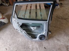 KIA Bal hátsó Ajtó (Részeivel)