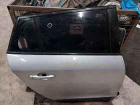 RENAULT Jobb hátsó Ajtó (Részeivel)