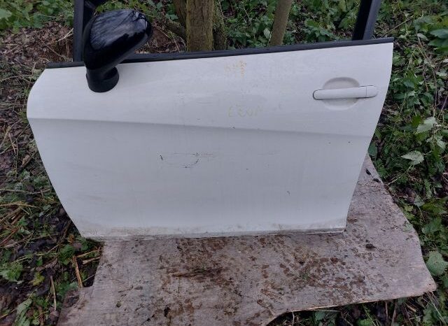 
								SEAT Bal első Ajtó (Részeivel) full									