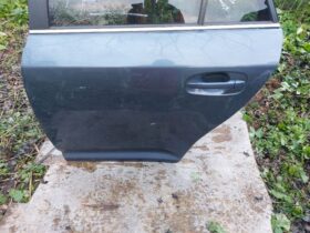 TOYOTA Bal hátsó Ajtó (Részeivel)