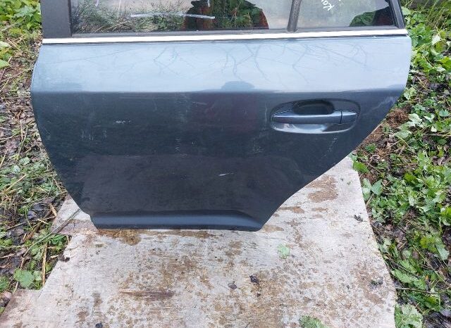 
								TOYOTA Bal hátsó Ajtó (Részeivel) full									