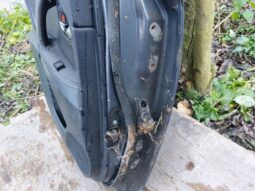 
										TOYOTA Bal hátsó Ajtó (Részeivel) full									